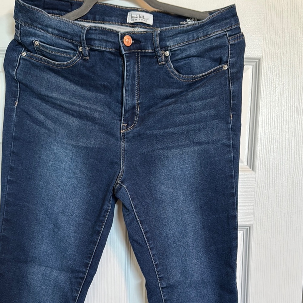 Blue Skinny Jeans with Stretch and Faded Look